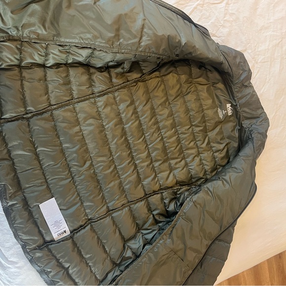 REI Women's Dark Green Puffer Jacket - Picture 11 of 11